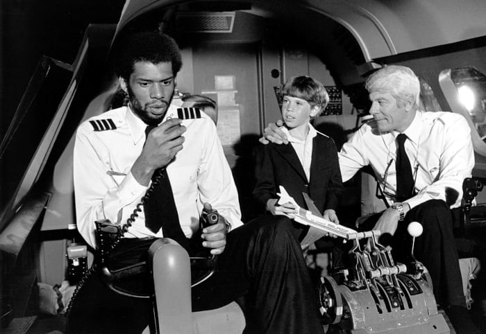 kareem-abdul-jabbar-airplane.jpg